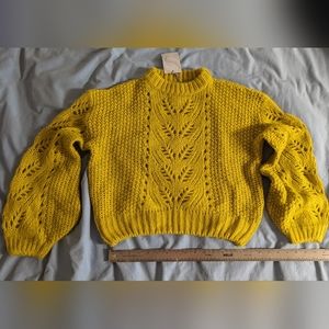 Cropped knit sweater size small